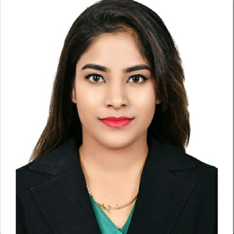 Zoya Khan Receptionist Topsin Sports Center Linkedin