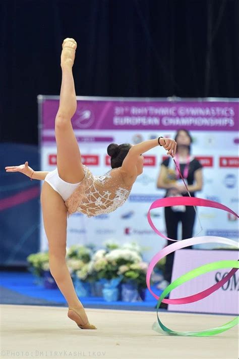 Amazing Gymnastics Gymnastics Poses Sport Gymnastics Artistic