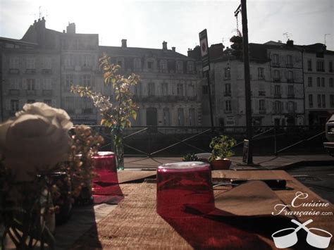 Conception et vente de cuisines en kit et de cuisine sur mesure ( sur la ville de bayonne (64100), page 1) , étude pose et installation, cuisines aménagées de tous types. Restaurant A Table ! Bayonne - Cuisine française