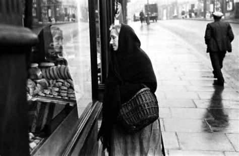 Everyday Life In The Uk Through Kurt Hutton’s Camera Lens Bygone Britain Tales Oldengland