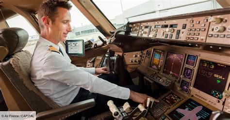 Que Font Les Pilotes Dans Le Cockpit Avant Le Décollage Dun Avion De Ligne Capitalfr