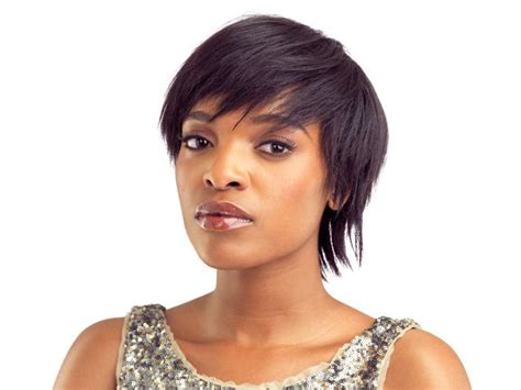A wide range of hair weave styles are available in 18 inch category to choose from. 10 Short Weave Hairstyles We Love for Spring/Summer