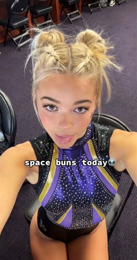 Olivia Dunne Shows Off Space Buns Look As Lsu Gymnastics Superstar Gets Pumped Up For Meet