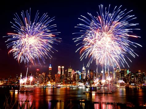 Fireworks forum welcoming all levels of experience from fireworks nostalgia, collectables and history. NYE Fireworks Wallpaper | Free HD Downloads