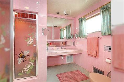 20 Tacky Bathroom Mistakes Retro Home Decor Retro Home Vintage Home