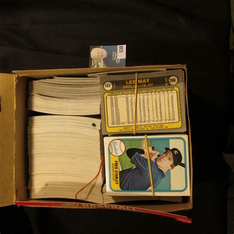 Only modern era fleer baseball cards to come with a stick of gum in the pack. 1981 Fleer Box with several hundred 1981 Fleer Baseball Trading Cards, none in original packs.