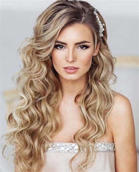 The Most Beautiful Bridal Hairstyles For The Brides Who Want To Wear Their Hair Down On Their