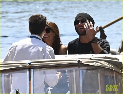 Jared Padalecki And Wife Genevieve Go For Boat Ride Through The Venice Canals Photo 4592526