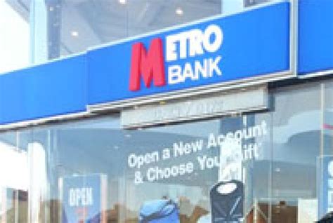 video new drive thru metro bank opens in slough maidenhead advertiser
