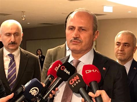 Ulaştırma Bakanı Turhan uçak kazasında yaralananları hastanede ziyaret