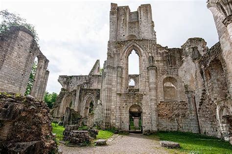 Jumieges Abbey Frances Most Beautiful Ruin In Normandy Cheeseweb