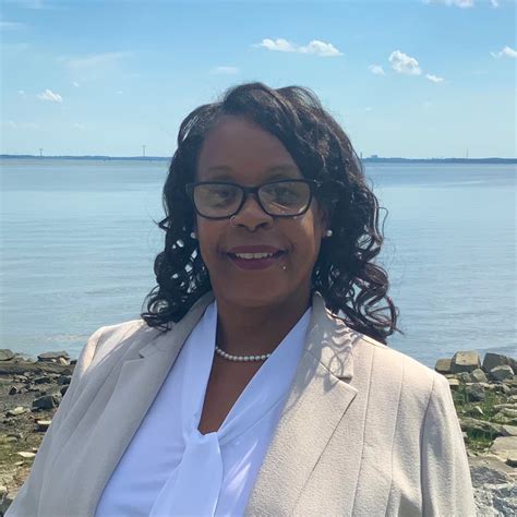 Phyllis Brown, Real Estate Agent - Compass