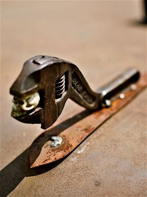 A nice detail for the attentive enthusiast, the optional hood ornament of the 1955 nash rambler custom super was designed by pinup artist george petty. Rat Rod Hood Ornament | АрхиПриколы | Pinterest | Rats ...