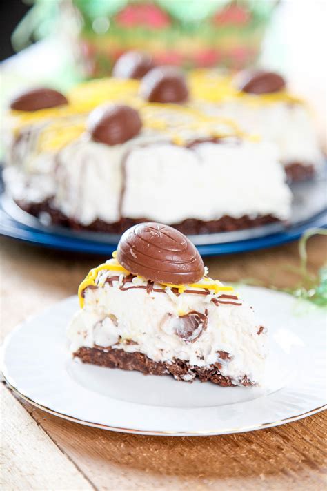 Satisfy a sweet tooth with our yummy dessert recipes. Creme Egg Cheesecake | TheBestDessertRecipes.com