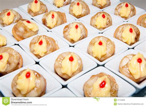 Maybe you would like to learn more about one of these? Kuchen, Nachtisch, Kremeis, Kuchen, Buffet Stockbild ...