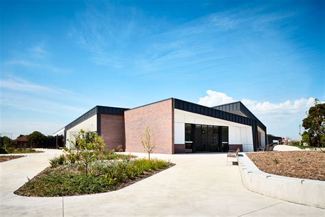 Essendon keilor college contact phone number is : ESSENDON KEILOR COLLEGE, NIDDRIE CAMPUS - Rhiannon Slatter