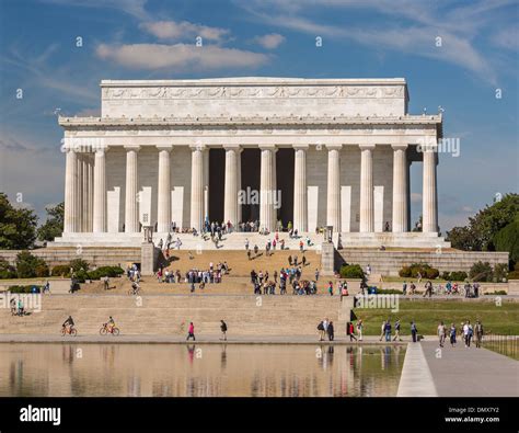Washington Dc Usa Lincoln Memorial And Reflecting Pool Stock Photo