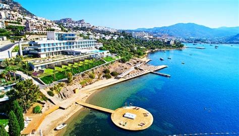This modern hotel offers an outdoor pool with a sun deck and a spacious terrace overlooking bodrum castle and the sea. Cape Bodrum Beach Resort - Fernas Şirketler Grubu