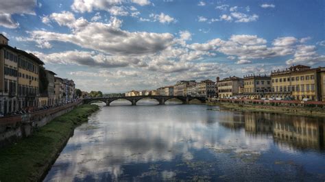 High art and monuments are to be found everywhere around the country. Visions of Florence : Northern Italy | Visions of Travel
