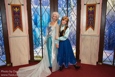 Meeting Anna And Elsa Disneyland Resort In California Sep Flickr