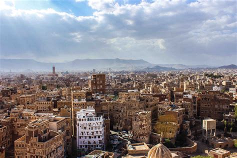 Women Who Travel Solo: Solo Travel in Yemen with Nicole Smoot