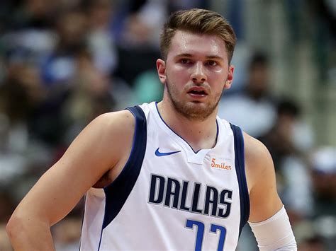 Luka Doncic Is Helping Surprise Mavs And Blowing Away The Nba Business Insider
