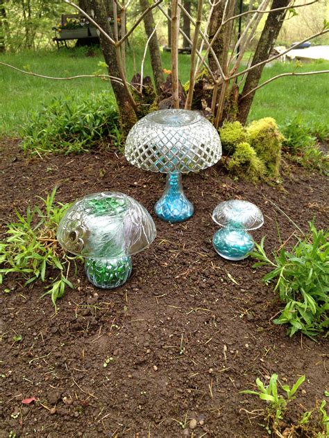 Glass Garden Ideas 3530 Garden Art Glass Garden Garden Mushrooms