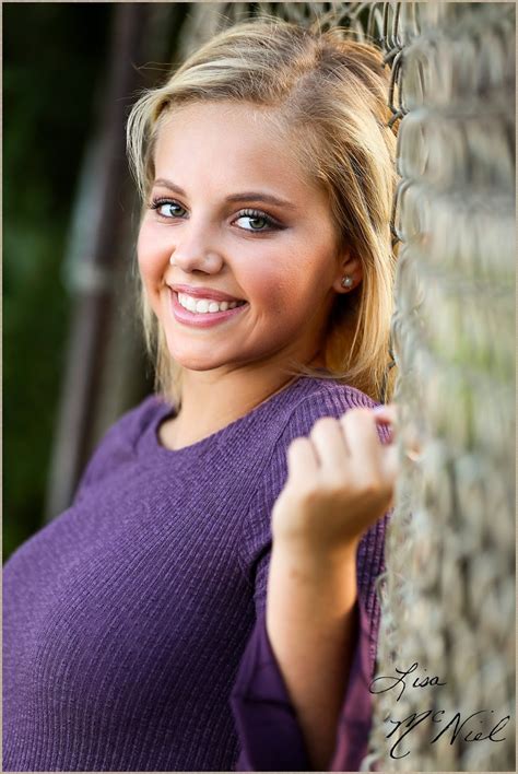 Denton Guyer Senior Pictures Of A Beautiful Girl By Flower Mound Portrait Photographer Lisa