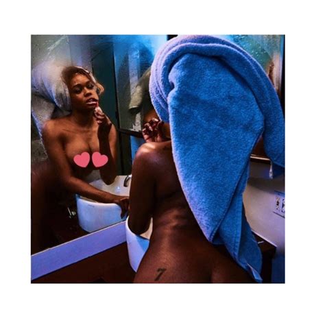 Rapper Azealia Banks Goes Naked On Instagram 18 Photos Celebrities