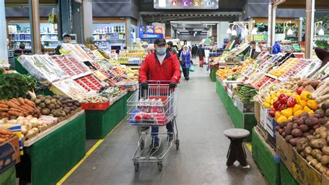 Tips to reduce depression with food. Russians Stock Up on Food, Essentials Amid Fears of Second ...