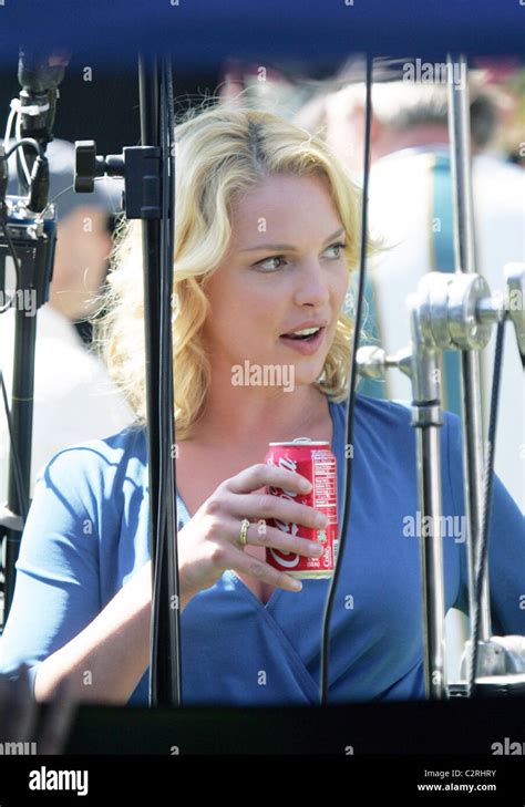 Katherine Heigl On The Set Of Her Upcoming Movie The Ugly Truth