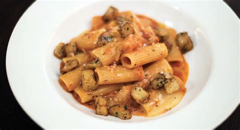 How to make olive garden smoked mozzarella chicken. Recipe: Pasta with Eggplant and Smoked Mozzarella (Pasta ...