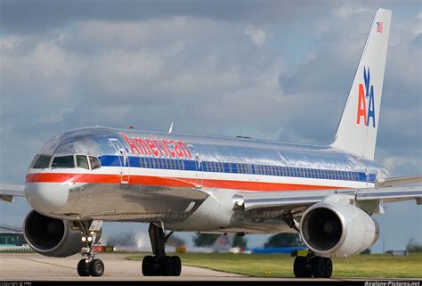 N689aa American Airlines Boeing 757 200 At Manchester Photo Id