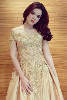 Model baju gamis brokat terbaru 2019 desain modern dan mewah mohon baca dekskripsinya dulu untuk menanyakan harga. 30+ Model Gaun Kebaya Terbaru Untuk Remaja, Model Terbaru!