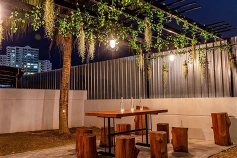 Cocoa mews cafe and homestay is located in george town. Penang Homestay 59 Tanjung Bungah © LetsGoHoliday.my