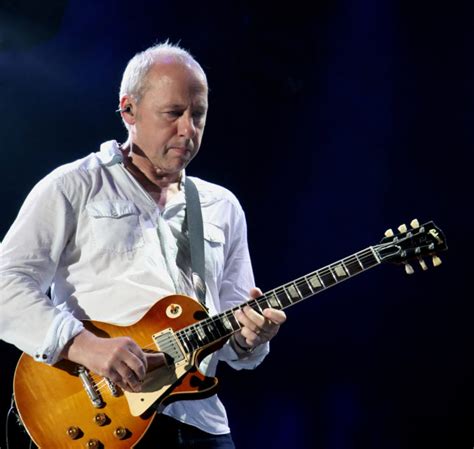The top rated tracks by mark knopfler are what it is, sailing to philadelphia, going home: Mark Knopfler, Dire Straits: Seine Gitarren, seine Musik ...