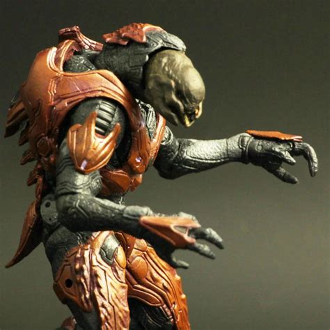 Macfarlane 2012 Halo 4 Reach Elite Warriors 6 Inch Action Figure Model Alien Monster Action