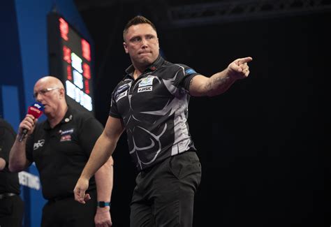 The grand slam of darts begins with a group stage featuring eight groups of four players, with each player facing each other once. 2019 BoyleSports Grand Slam Day One | PDC