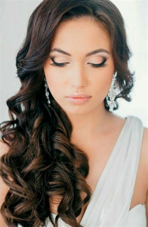 5 Tips For Choosing Your Wedding Hair And Makeup 2050009 Weddbook