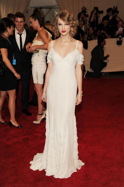 taylor swift at the met gala pictures popsugar celebrity photo 16