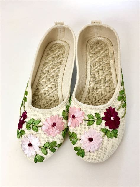 Women Handmade Floral Embroidered Cotton Ballet Flats Loafers Slip