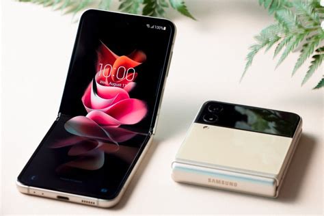 Lanzamiento De Samsung Galaxy Z Fold 3 Galaxy Z Flip 3 Con Estructura