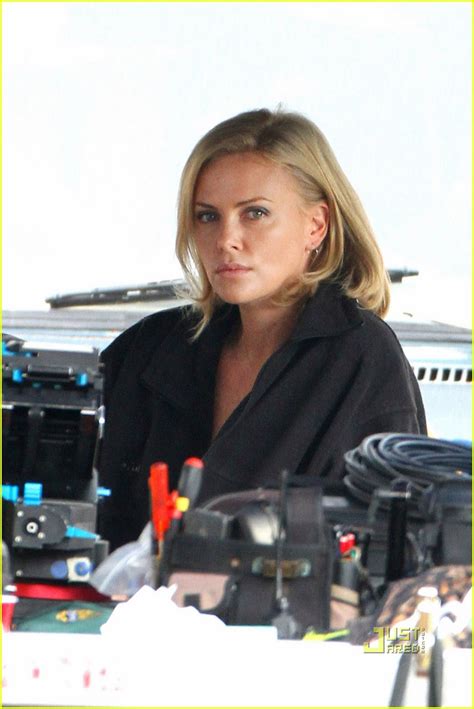 Charlize Theron Gets To Work On Young Adult Photo 2490469 Charlize