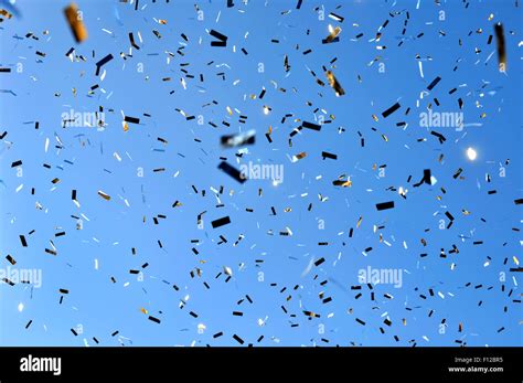 Confetti Falling Hi Res Stock Photography And Images Alamy