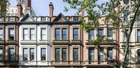 Brownstone House - Projects - Arthur Casas