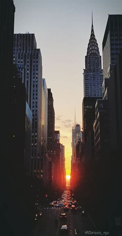 Manhattanhenge New York New York Wallpaper Stock Wallpaper Wallpaper