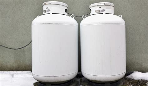 How To Store Propane Tanks In The Winter Safety Tips Your Diy Backyard