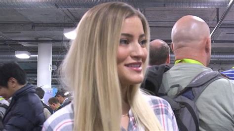 How To Tour The Ces Scene With Ijustine Video Abc News