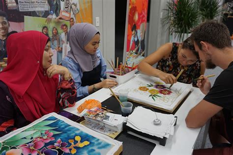 Putrajaya perbarisan dan perarakan sambutan hari kebangsaan 2018 #kitapunya #sayangimalaysiaku #bhtv #nsttv. HARI KRAF KEBANGSAAN (HKK) 2019 ANJURAN KRAFTANGAN ...