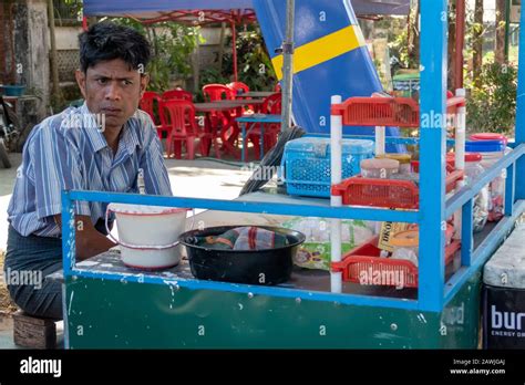 Pathein Myanmar January 26 2020 Snack Vendors In Pathein The